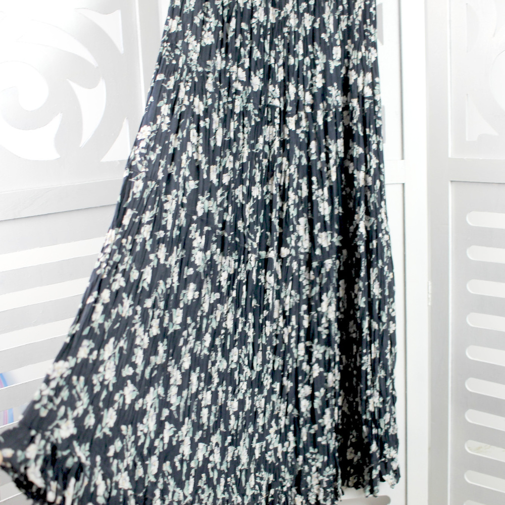 Vintage boho Floral Black Maxi Skirt Size M